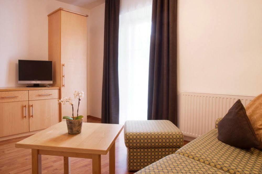 Sankt Johann Spa Suites & Apartments ปราโตอาโลสเตลวิโอ ภายนอก รูปภาพ
